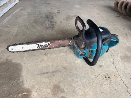 MAKITA EA4300F two-stroke chainsaw