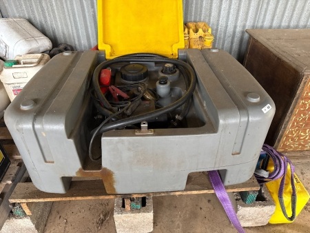 Poly fuel tank with 12v pump