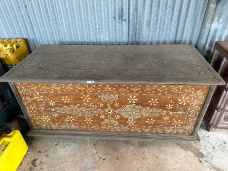 Vintage storage box with ornate light coloured wooden inlay