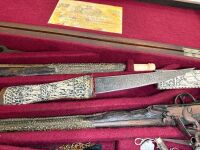Antique flintlock/miquelet style pistols and matching dagger and sheath in felt lined wooden case - 5