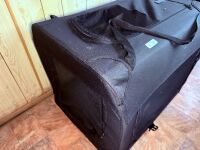 Collabsable canvas/mesh pet carrier/crate - 2