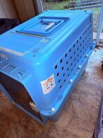Large pet carrier/crate - 2