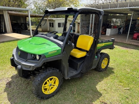 JOHN DEERE XUV865M Gator Utility Vehicle with poly tipper tray - 3-seater