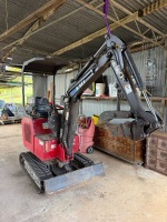 UME15 1.5t Clawler Excavator with 2x trencing buckets, borer attachment, auger, and rake
