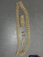 Large Gold 1960's Necklace and Accessories with Red Case - 2