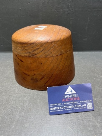 Hat Block size 23