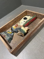 Wooden box with three cast iron door stoppers - 5