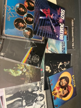 Assorted records including The Beach Boys, Pink Floyd, Dj Hook, Suzi Quatro