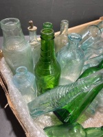 Assorted lot of green glass bottles - 3