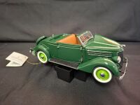 1936 Ford Deluxe Cabriolet (MIB) Franklin Mint - 2