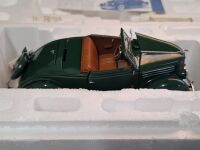 1936 Ford Deluxe Cabriolet (MIB) Franklin Mint - 7