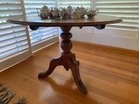 Victorian Mahogany Oval Breakfast Table on Tripod Legs - 2