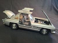 1954 Mercedes-Benz 300SL &ldquo;Gullswing&rdquo; Silver (MIB) - Franklin Mint - 2