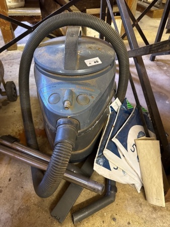 Triathlon 1400w shampooing vacuum