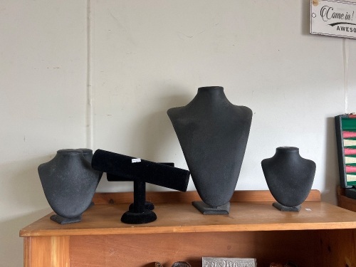 Shelf Lot of Jewellery Display Items