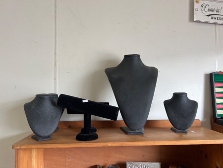 Shelf Lot of Jewellery Display Items