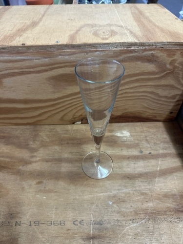 Champagne flutes 17