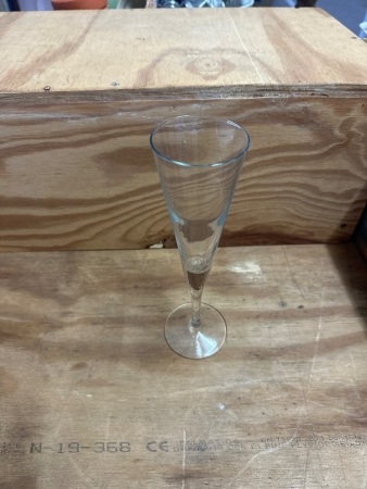 Champagne flutes 17
