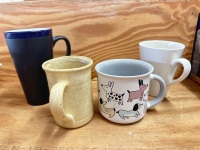 Box lot of mixed coffee / tea mugs - 25