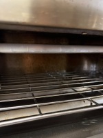 Nisbets Essentials Commercial Quartz toaster Grill - 2