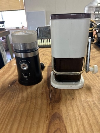 Kitchen bundle - electric coffee & spice grinder plus hand crank cheese grater