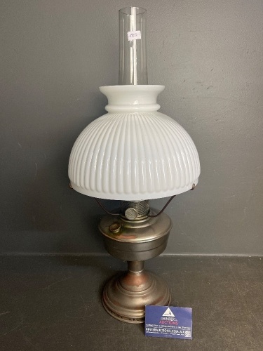 Aladdin Model 12 Made in Australia Sydney milk glass shade