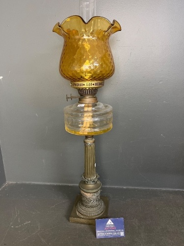 Duplex burner oil lamp amber ruffled glass shade