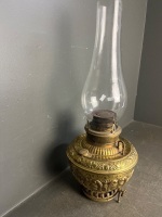 Ornate embossed brass centre draft oil lamp - 3