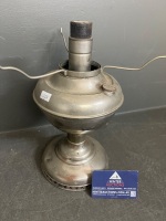 Millers Vestal USA centre draft oil lamp