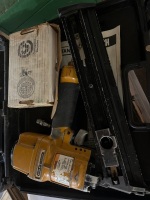 Stanley Bostitch Pneumatic Angled Finish Nailer with Assorted Finishing Nails - 2
