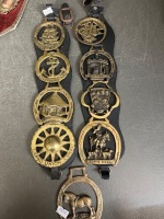 Brass horse brasses barrel bank and velvet portraits - 2