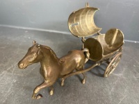Brass horse brasses barrel bank and velvet portraits - 6