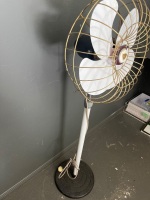 Pedestal fan cast iron base steel blades - 2
