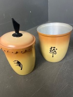 Aluminium picnic bowls cups and lidded jars in suitcase - 2