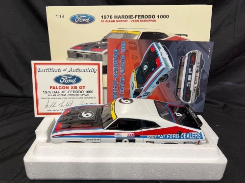 1976 Ford Falcon XB GT - # 9 Allan Moffat/Vern Schuppan - Hardie Ferodo 1000 Pole - 1381 / 3000 - AUTOart87613 - Certificate Signed Allan Moffat