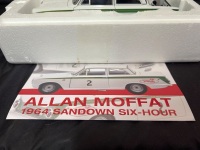 1964 Ford Lotus Cortina - # 2 Allan Moffat - White Red Sandown Six Hour - 1579 / 3000 - AUTOart86429 - Certificate Signed Allan Moffat - 4