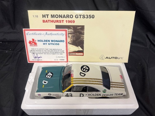 1969 Holden Monaro HT GTS350 - # 43D Peter Brock - Holden Dealer Team Bathurst 500 - 1431 / 6000 - AUTOart86962 - Certificate Signed Peter Brock
