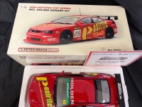 2004 Holden Monaro 427 - # 05 Peter Brock - Team Brock Nations Cup - 0450 / 2004 - AUTOart80457 - Certificate Signed Peter Brock - 5