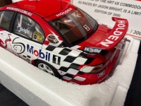 2002 Holden Commodore VX - # 2 Jason Bright - Holden Racing Team - 0926 / 3000 - AUTOart80265 - 3