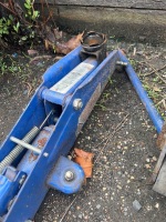 Blue Hydrualic Floor Jack - 2