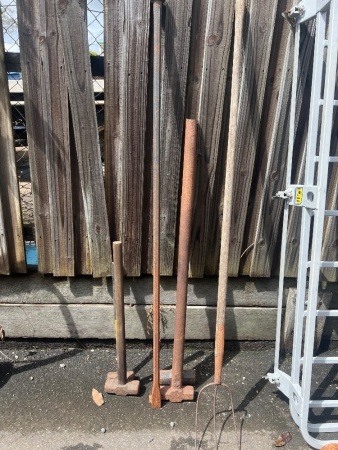 Lot of Gardening and Workshop Tools