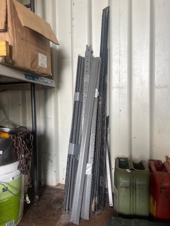 Assorted Galvanised Steel Shelving Rails, Uprights & Metal Support Brackets