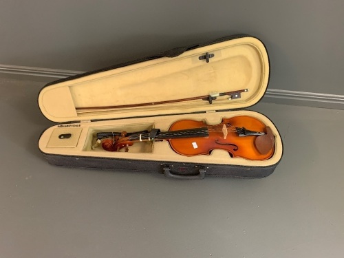 Harper Violin + Bow in Case