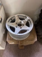 2x Silver 5-Spoke Alloy Rims &ndash; 5-Stud