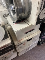 4x Silver 5-Spoke Alloy Rims with Ford Centre Caps - 2