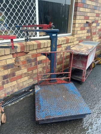 Unmarked Platform Scale Blue and Red Painted Diamond Plate