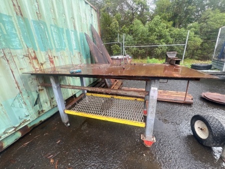 Steel Welding Workbench with Large Vice