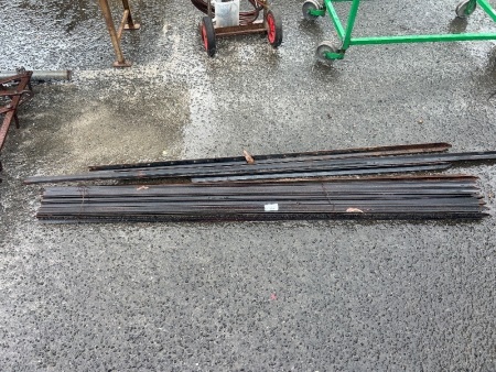 Bundle of Star Pickets in Various Sizes