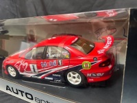 2000 Holden Commodore VT # 1 Craig Lowndes - HRT - SSC 0004/8838 AUTOart A80060 - 3