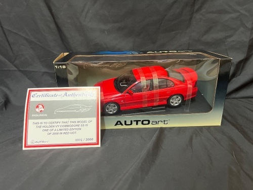 2002 Holden Commodore VY SS Series II in &ldquo;Red Hot&ldquo; - 0004/2000 - AUTOart 73426